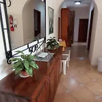 Joseph 2, Charming Retreat With Park Views And Close To The Airport Appartement