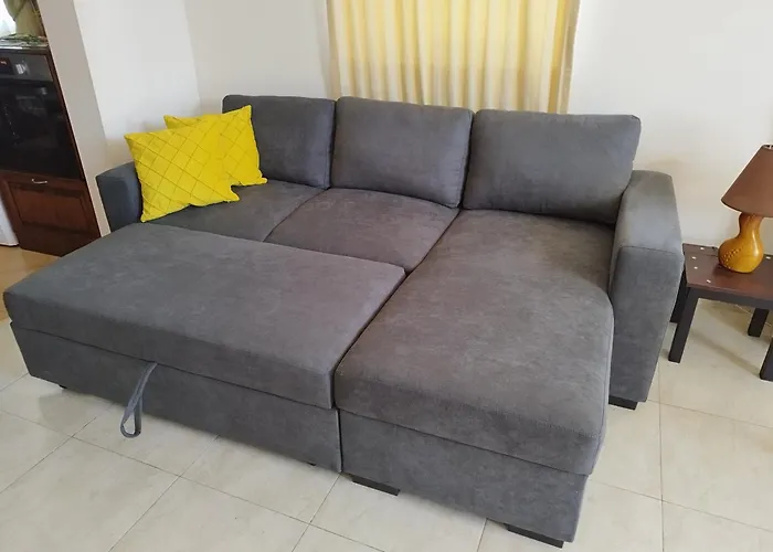 Joseph 2, Stylish Corner Flat With Park Views And Close To The Airport *