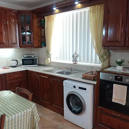 Joseph 2, Stylish Corner Flat With Open Views And Close To The Airport Apartmán Siggiewi