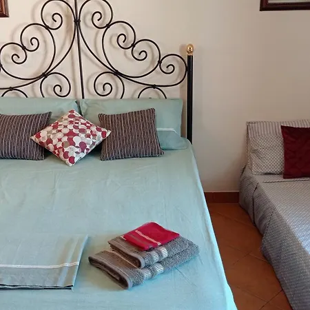 Joseph 2, Stylish Corner Flat With Open Views And Close To The Airport Siggiewi