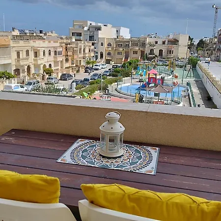 Joseph 2, Charming Retreat With Park Views And Close To The Airport Appartamento