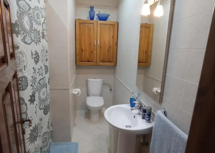 Joseph 2, Stylish Corner Flat With Park Views And Close To The Airport *