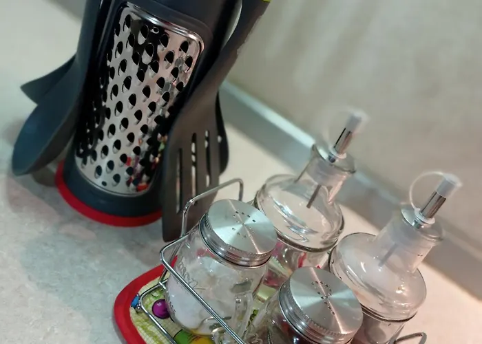 Joseph 2, Stylish Corner Flat With Park Views And Close To The Airport * Siggiewi